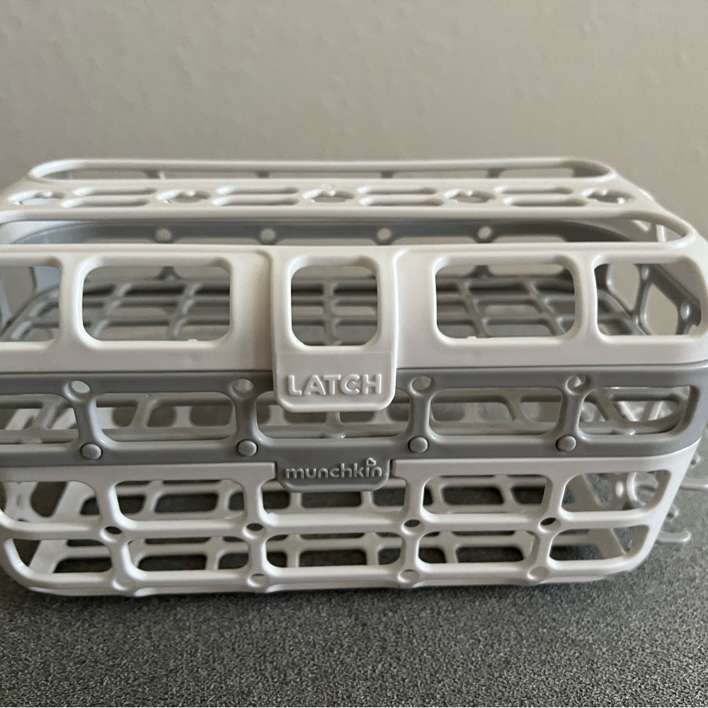 New munchkin diswasher rack